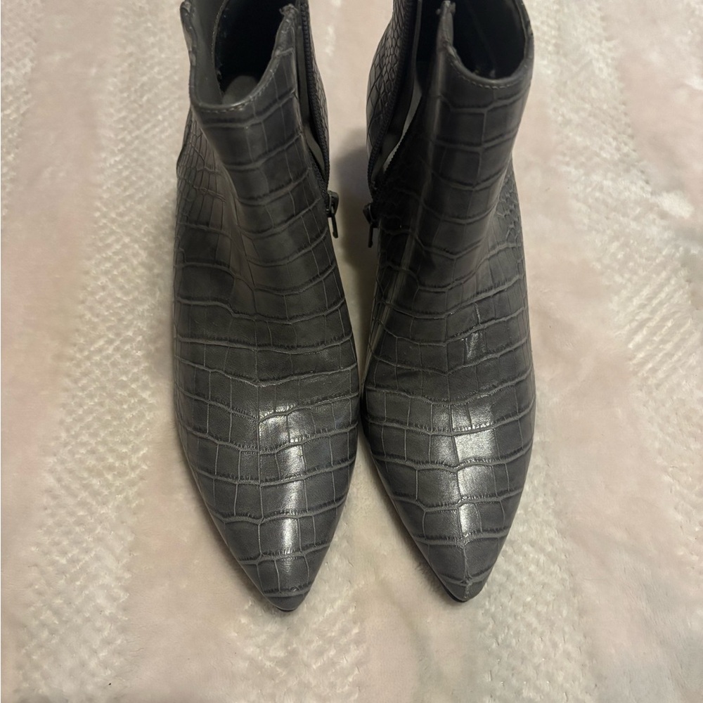 Sleek Gray Textured Ankle Booties with Side Zipper